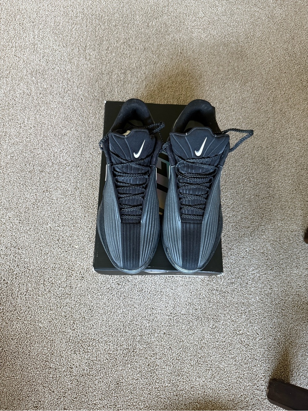 Nike Men's Black/Gray Performance Running Shoes